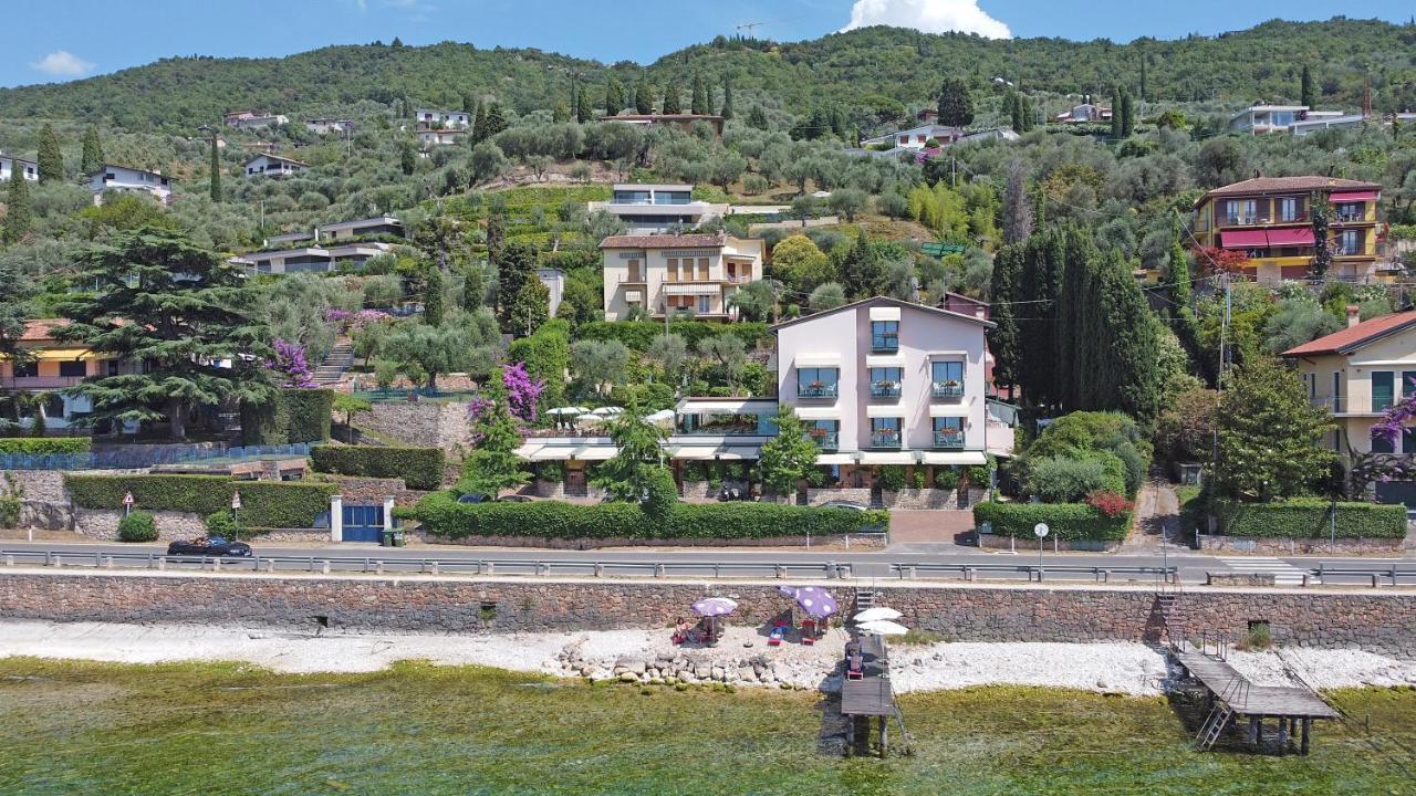 Carlotta 3* Torri Del Benaco